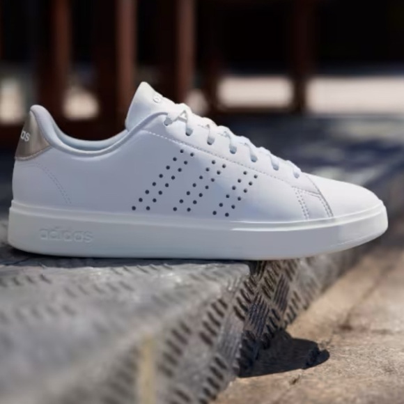 Brand new Adidas Advantage 2.0 Sneakers 8.5 β with tag on and original box ! - Picture 2 of 11